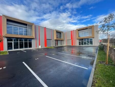 location local d’activités tresses 33370 293m² à 3793m²