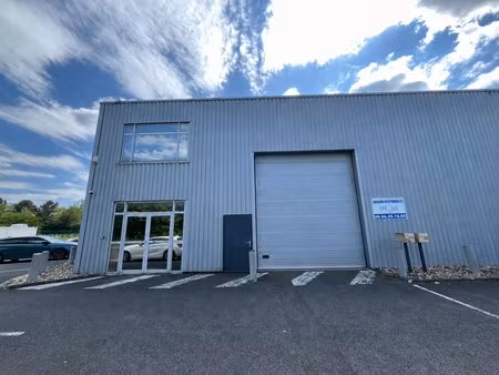 location local d’activités yvrac 33370 700m²