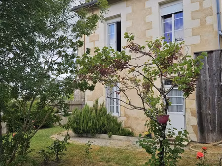 maison traditionnelle à val-de-livenne (33820)