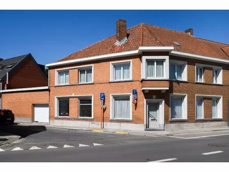 huis te koop in wakken met 4 slaapkamers