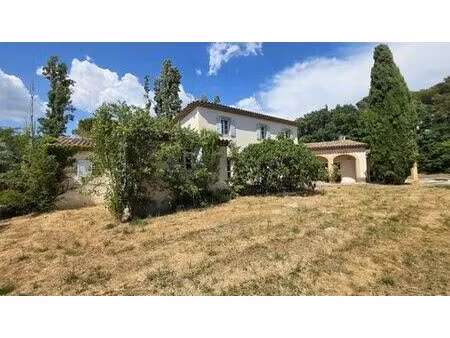 prestigieuse maison de campagne de 160 m2 en vente saint-cannat  provence-alpes-côte d'azu