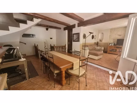 maison de village à cabannes (13440)