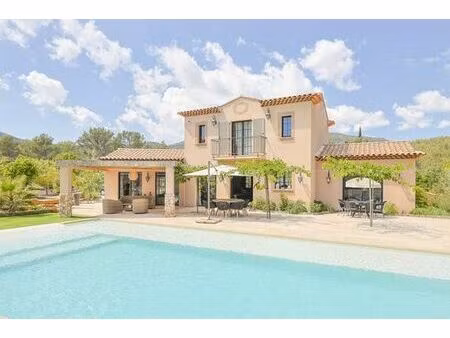 maison de luxe en vente à solliès-toucas  france