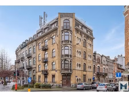 appartement te koop in laken met 2 slaapkamers