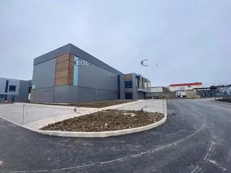vente local d'activités 948 m²