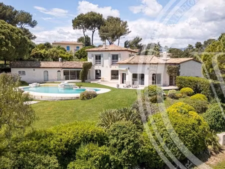 villa d'exception à roquefort-les-pins