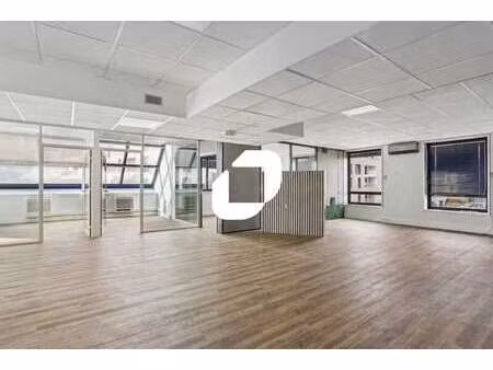 location bureaux 220 m² à 594 m²