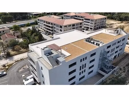 location bureaux 139 m² à 228 m²