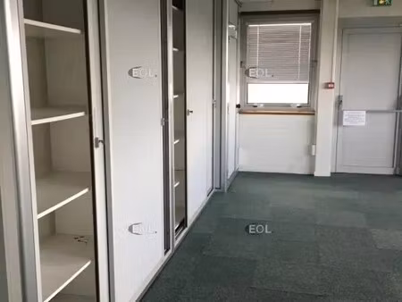 location bureaux 44 m² à 526 m²
