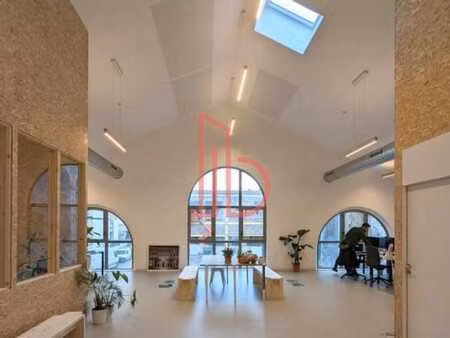 location bureaux 181 m²