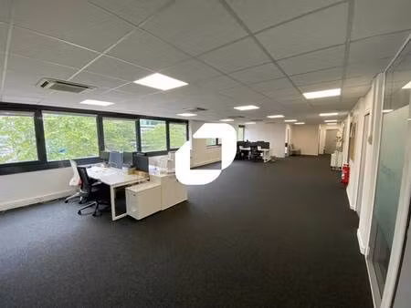 location bureaux 254 m² à 766 m²