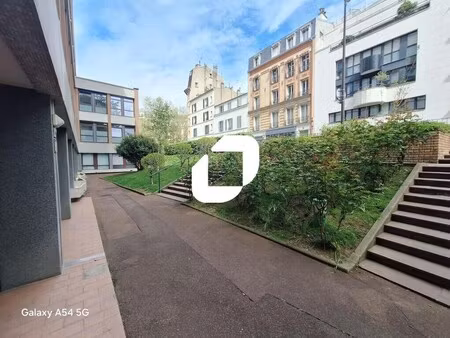 location bureaux 61 m²