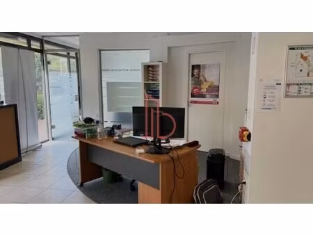 location bureaux 130 m²