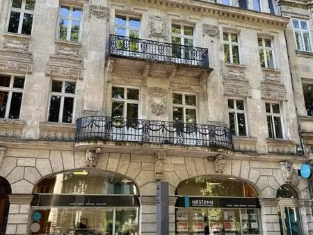 location bureaux 146 m²