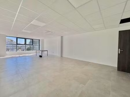 location bureaux 52 m²