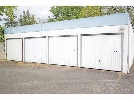 achat parking nantes 44300