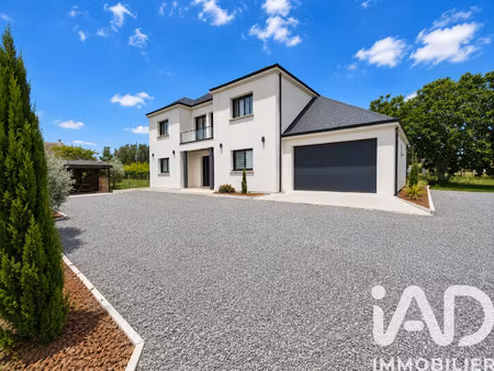vente maison à jargeau (45150) : à vendre / 166m² jargeau