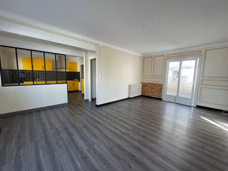 location maison 4 pièces  89.26m²  poiroux