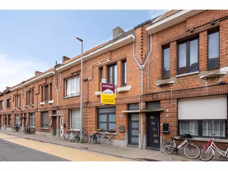 huis te koop in sint-niklaas met 3 slaapkamers