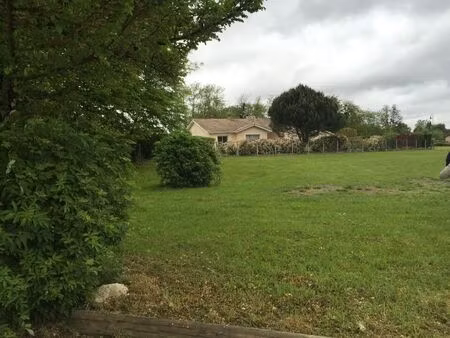vente terrain 750 m² léognan (33850)