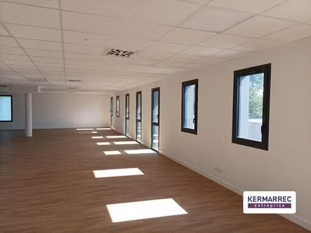 location bureaux 305 m²