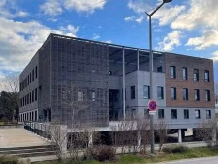 location bureaux 603 m²
