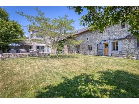 maison en pierre de 139 m² à la salle-en-beaumont