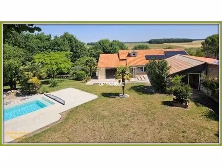 vente maison 8 pièces 185 m² roullet-saint-estèphe (16440)