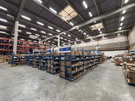 location entrepôt saint ouen l aumone 95310 5913m²