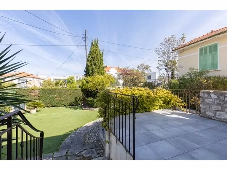 maison 4 pièces - 179 m²