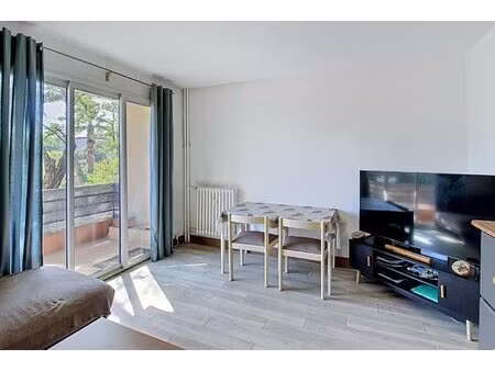 a vendre en exclusivite : appartement 3 pièces lumineux à draguignan
