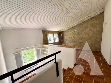 appartement 68 m² -entrecasteaux