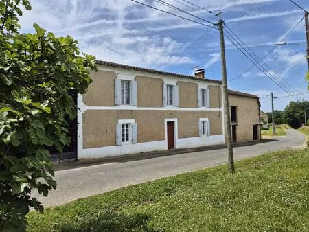 authentique maison en pierre avec plus de 2 hectares et nombreuses dépendances