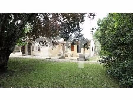 maison 5 pièces de 102 m² avec jardin  garage de 40 m² et dé