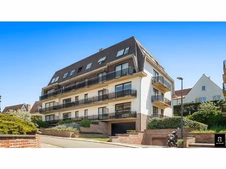 appartement te koop in knokke-heist met 3 slaapkamers