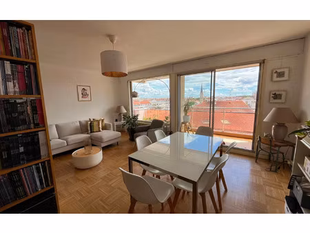 location appartement  118.79 m² t-5 à   1 682 €