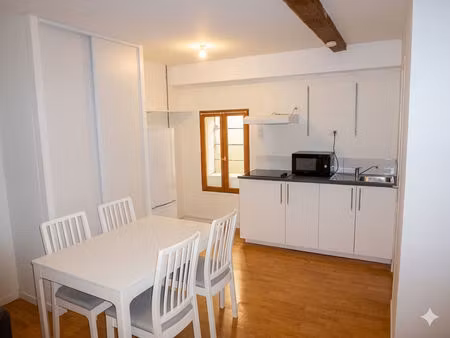location appartement 1 pièce  30.24m²  narbonne