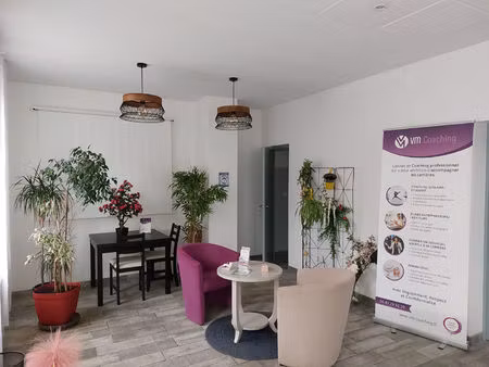 local professionnel de 61 m2