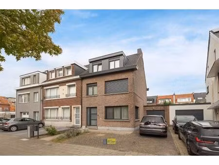 huis te koop in merksem met 4 slaapkamers
