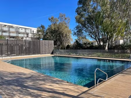plage  nature et piscine - t2 récent + parking - hyères (83400)