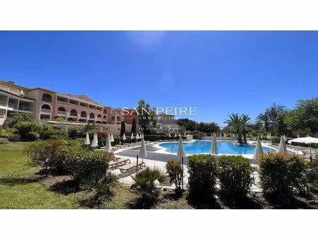 t2 résidence les calanques avec terrasse de 20m²