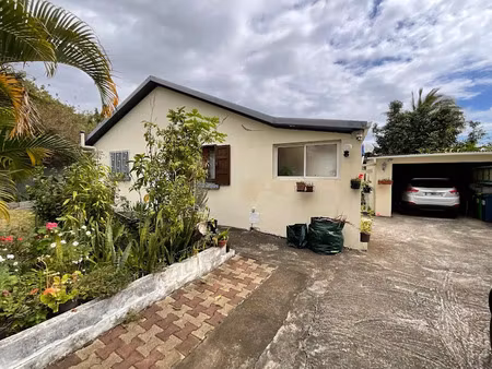 vente maison 4 pièces 75 m² à la saline (97422)  349 800 €