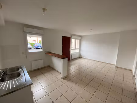 location appartement 2 pièces 42 m² à aubigny-sur-nère (18700)