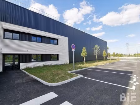 location local d’activités ambares et lagrave 33440 1496m² à 3480m²