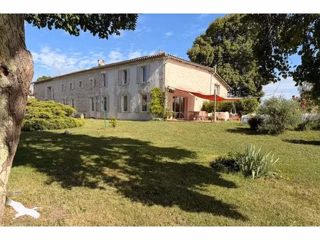 vente maison 9 pièces 354 m² à montendre (17130)  399 990 €