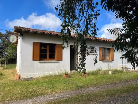 vente maison 4 pièces 118 m² à sainte-gemme (17250)  149 989 €