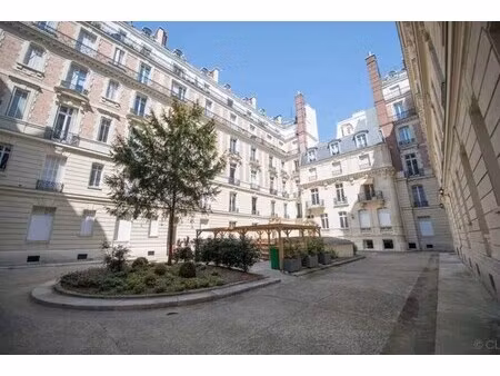 location bureaux 131 m²
