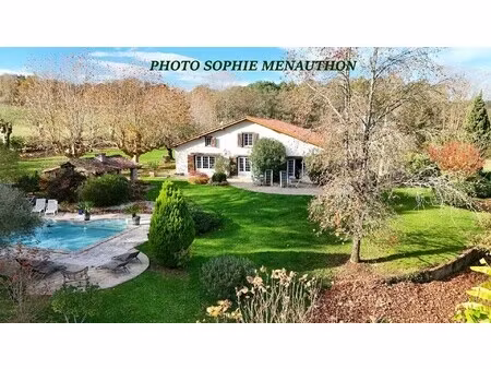 bien atypique saint-martin-de-seignanx - 8 chambres - 292m²