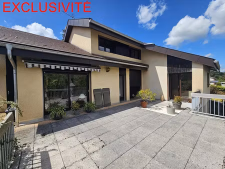 vente maison 5 pièces 154 m² à saint-lupicin (39170)  325 000 €