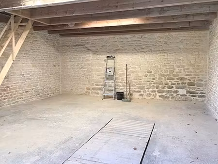 garage sur 2 niveaux 70 m2 vendu loué